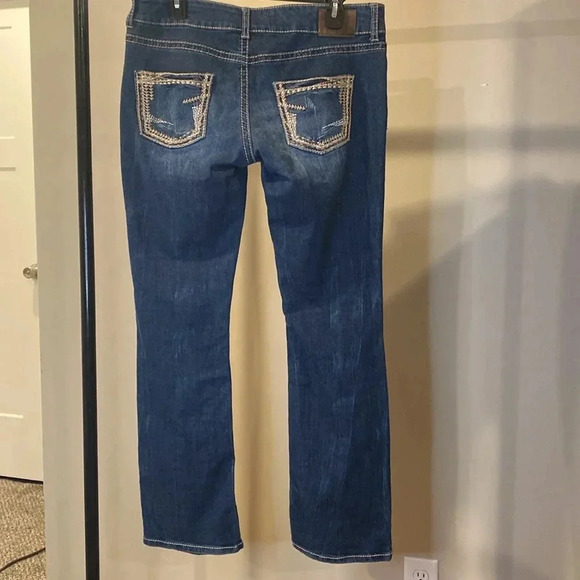 Maurice’s boot cut distressed dark wash jeans LIKE NEW size 7/8 reg - Picture 5 of 11